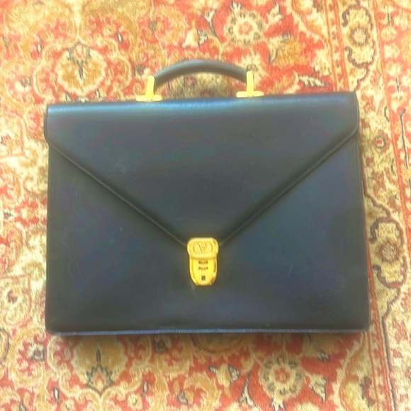 Valentino Black Leather unisex briefcase/laptop carrier. - Picture 1 of 8